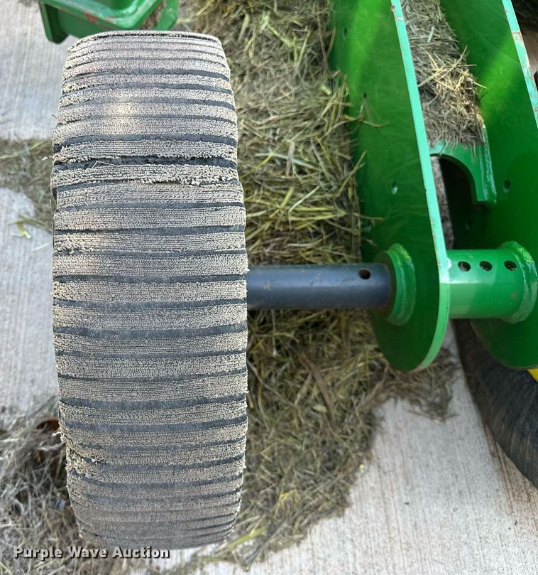 image for item DL1078 2022 John Deere FC15R batwing rotary mower