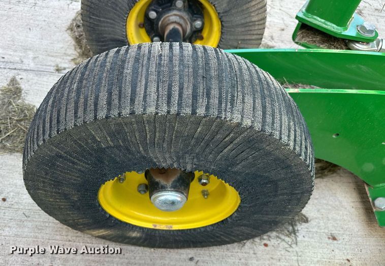 image for item DL1078 2022 John Deere FC15R batwing rotary mower