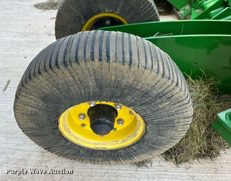 image for item DL1078 2022 John Deere FC15R batwing rotary mower