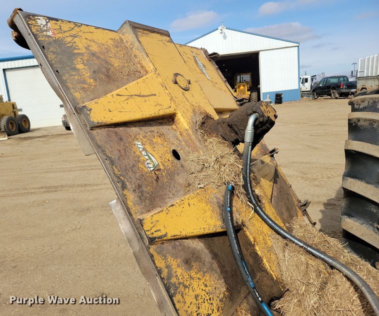 image for item DN3703 1999 John Deere  6210 MFWD tractor