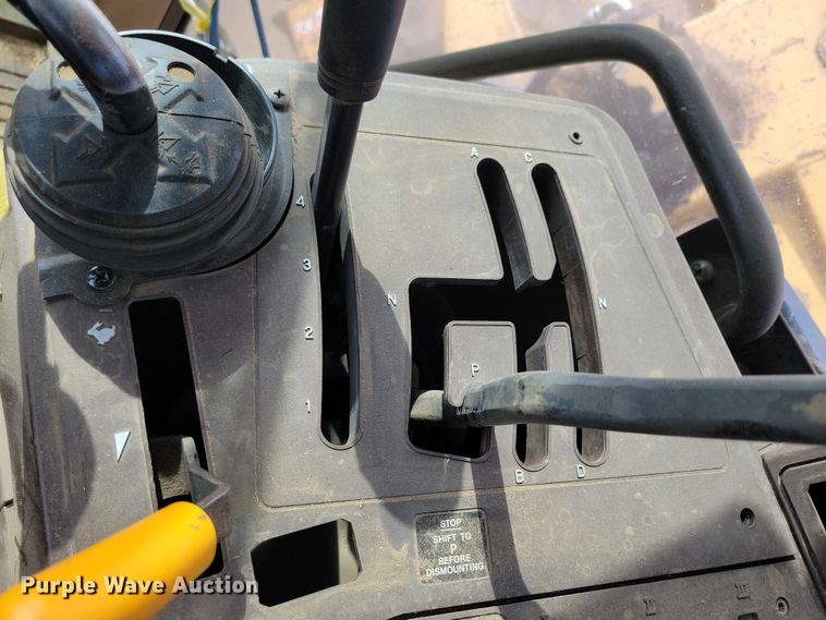 image for item DN3703 1999 John Deere  6210 MFWD tractor