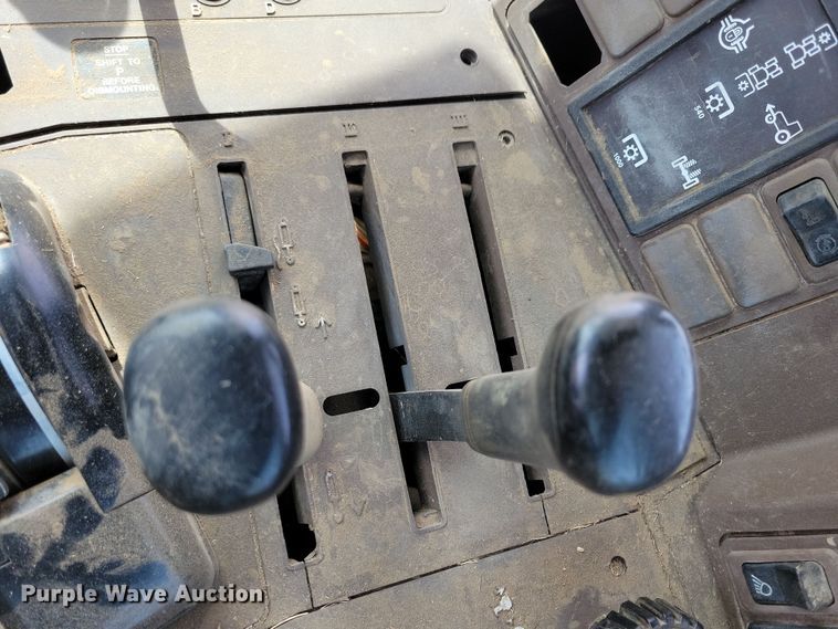 image for item DN3703 1999 John Deere  6210 MFWD tractor