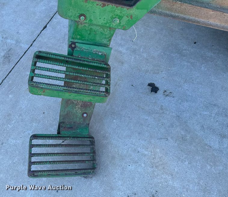 image for item DO0426 John Deere 4020 enclosed cab