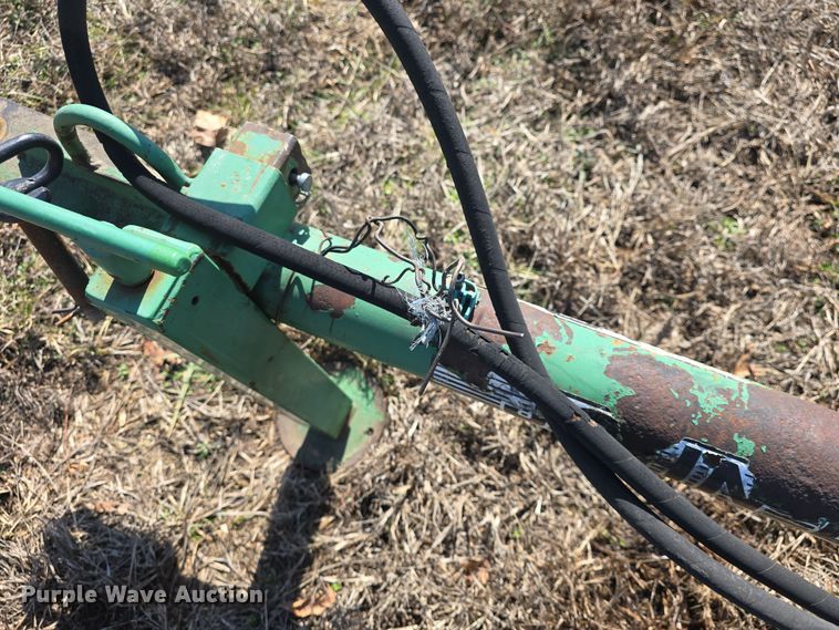 image for item DO7814 John Deere 702 hay rake