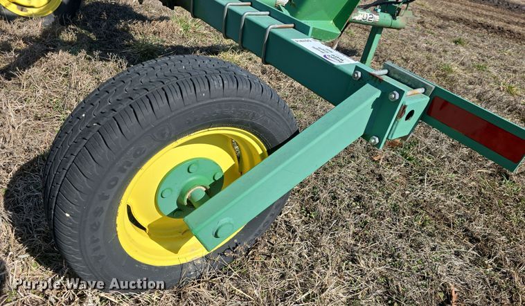 image for item DO7814 John Deere 702 hay rake