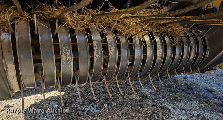 image for item DO7826 2006 Vermeer 604 Series K round baler