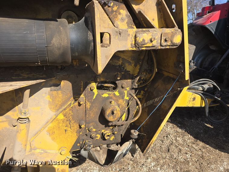 image for item DO7826 2006 Vermeer 604 Series K round baler