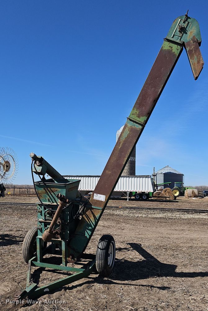 image for item DO7846 Henke Kwik Kracker feed grinder/mixer 