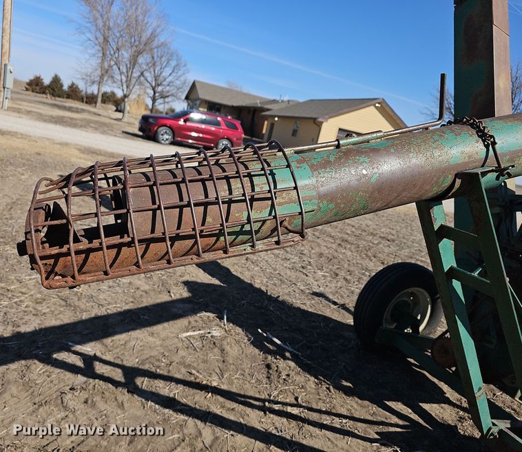 image for item DO7846 Henke Kwik Kracker feed grinder/mixer 