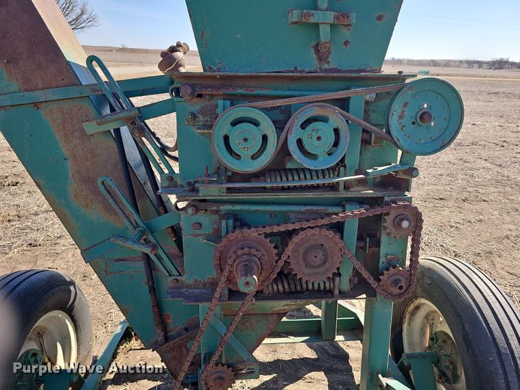 image for item DO7846 Henke Kwik Kracker feed grinder/mixer 