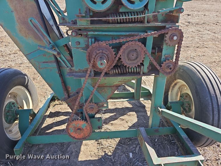 image for item DO7846 Henke Kwik Kracker feed grinder/mixer 