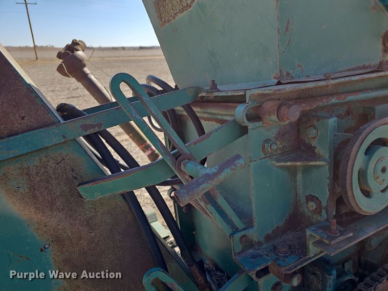 image for item DO7846 Henke Kwik Kracker feed grinder/mixer 