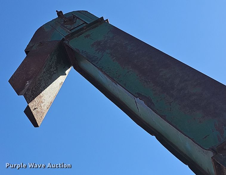 image for item DO7846 Henke Kwik Kracker feed grinder/mixer 