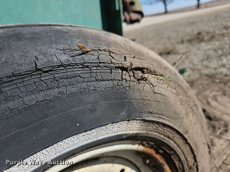 image for item DO7846 Henke Kwik Kracker feed grinder/mixer 