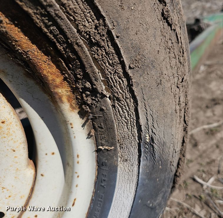 image for item DO7846 Henke Kwik Kracker feed grinder/mixer 