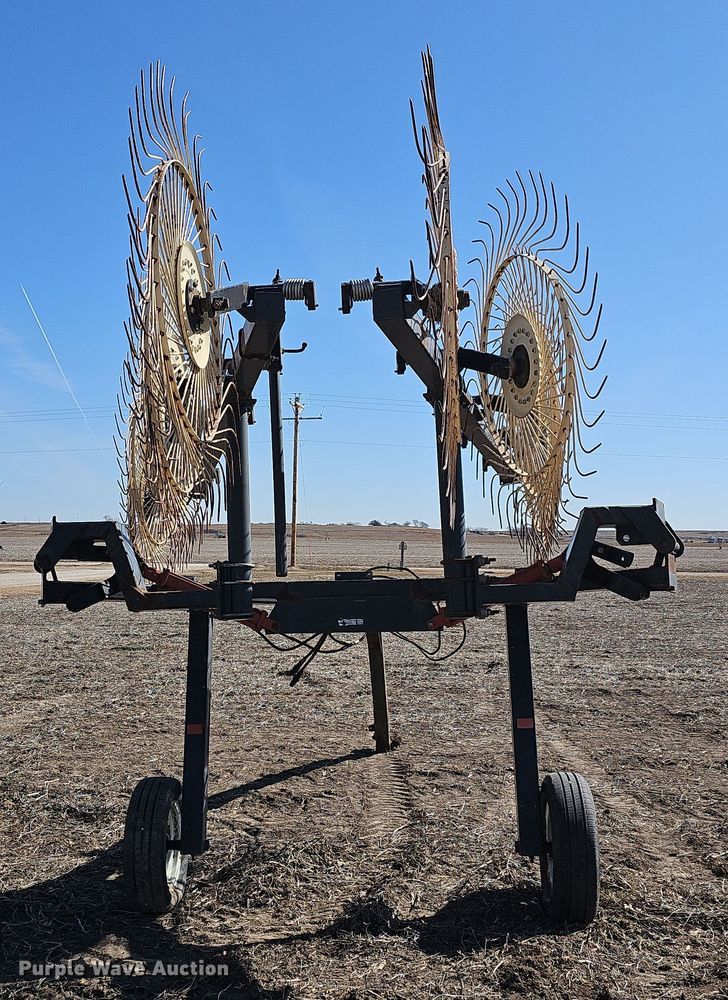 image for item DO7847 OMI hay rake