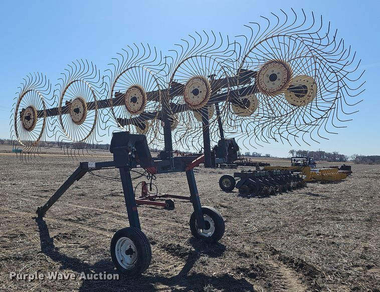 image for item DO7847 OMI hay rake