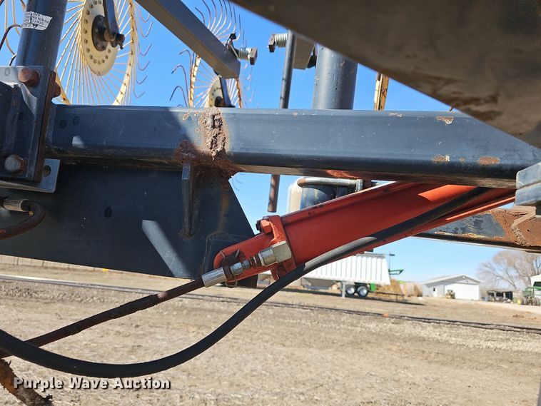 image for item DO7847 OMI hay rake