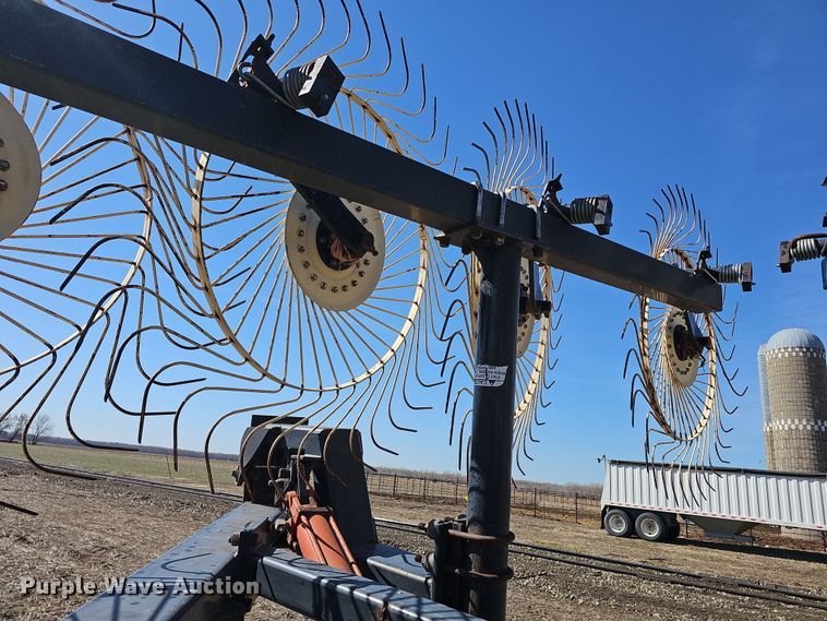 image for item DO7847 OMI hay rake