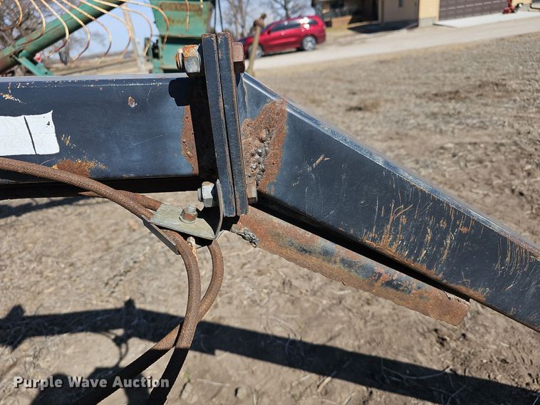 image for item DO7847 OMI hay rake