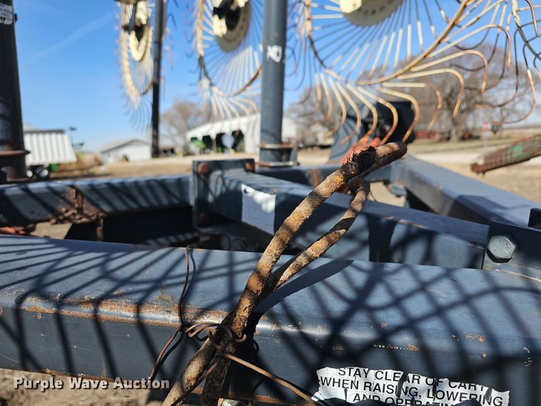 image for item DO7847 OMI hay rake