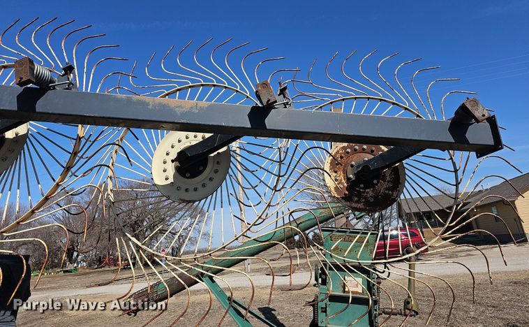 image for item DO7847 OMI hay rake