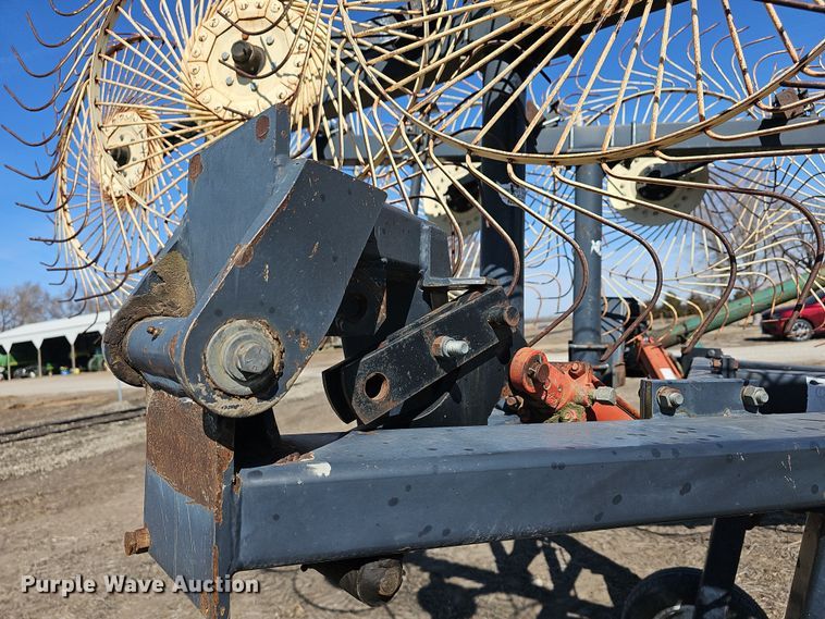 image for item DO7847 OMI hay rake