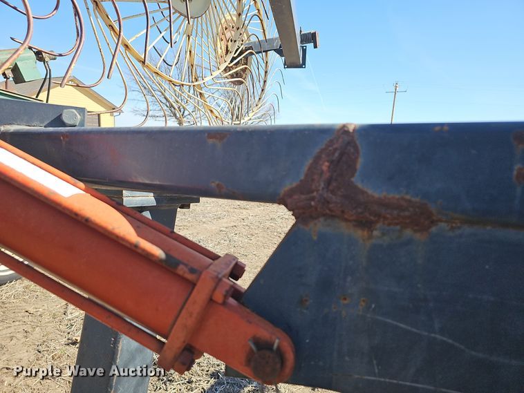 image for item DO7847 OMI hay rake