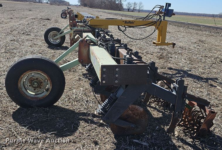 image for item DO7848 Row crop cultivator