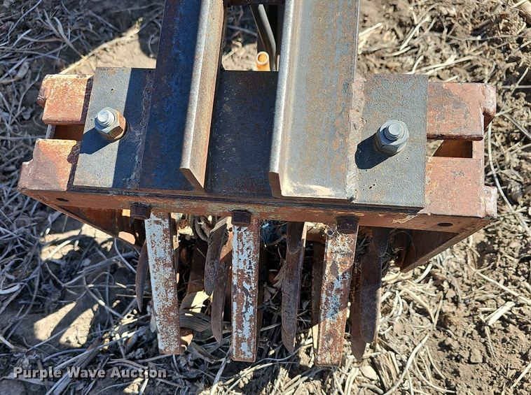 image for item DO7848 Row crop cultivator