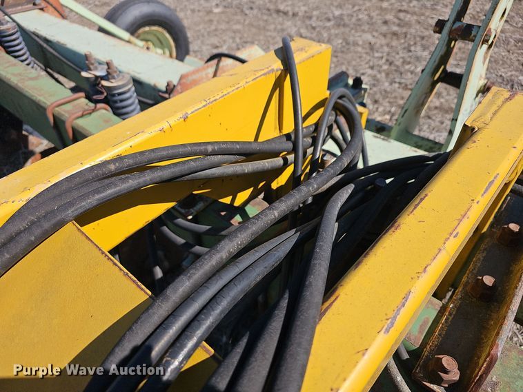 image for item DO7848 Row crop cultivator