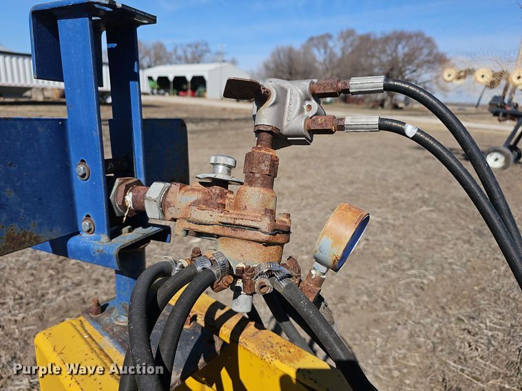 image for item DO7848 Row crop cultivator