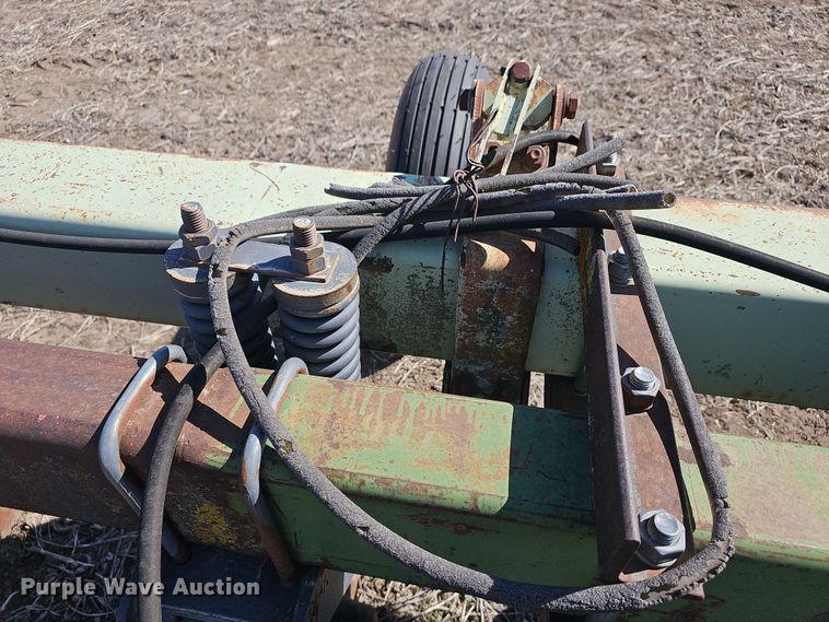 image for item DO7848 Row crop cultivator