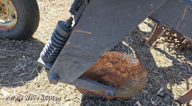 image for item DO7848 Row crop cultivator