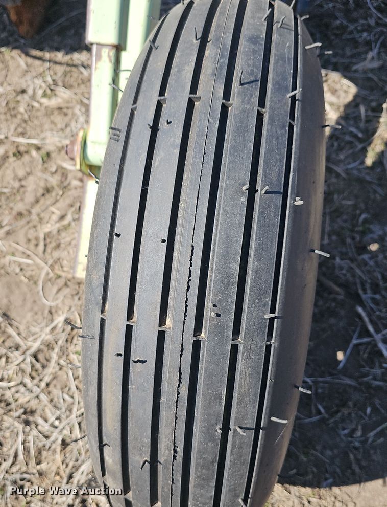 image for item DO7848 Row crop cultivator