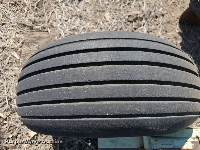 image for item DO7848 Row crop cultivator