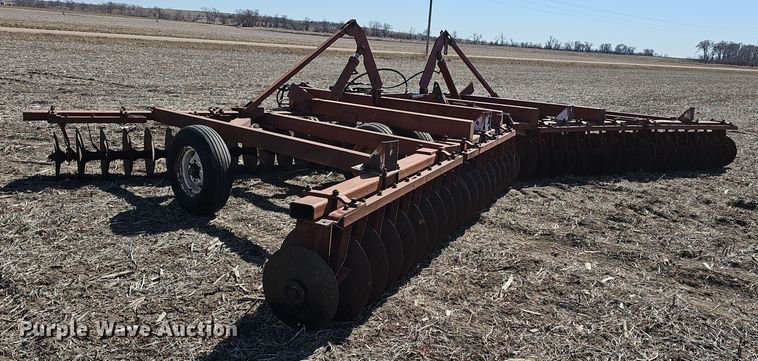 image for item DO7852 International 490 tandem disk