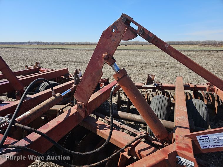 image for item DO7852 International 490 tandem disk