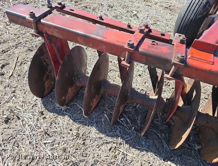 image for item DO7852 International 490 tandem disk