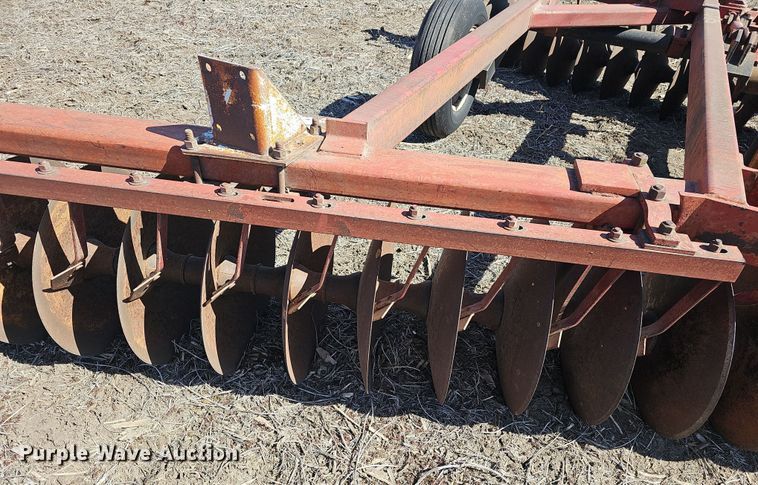 image for item DO7852 International 490 tandem disk