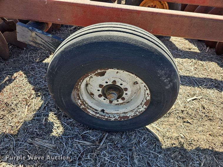 image for item DO7852 International 490 tandem disk