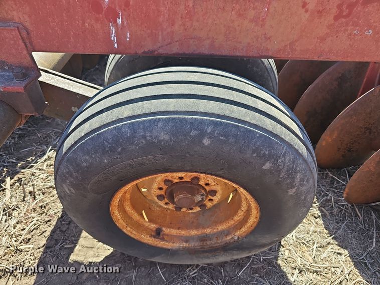 image for item DO7852 International 490 tandem disk