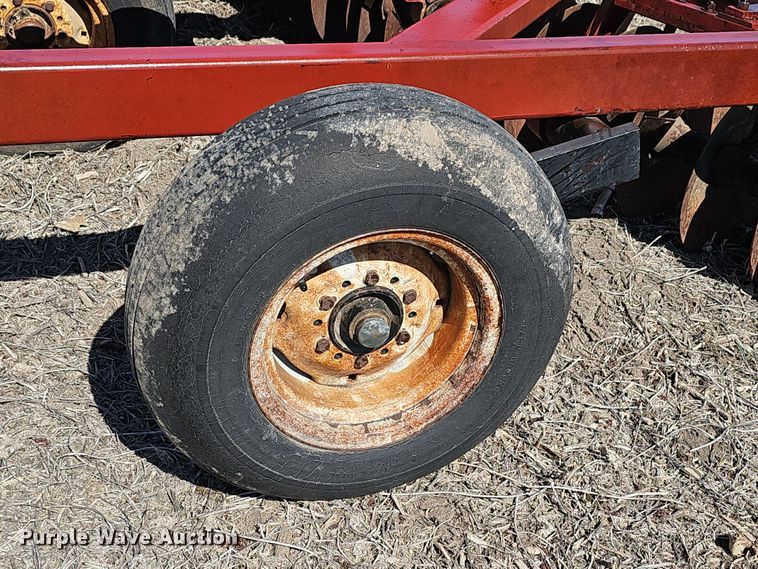 image for item DO7852 International 490 tandem disk