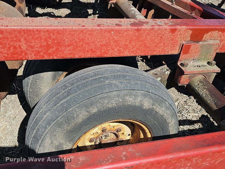 image for item DO7852 International 490 tandem disk