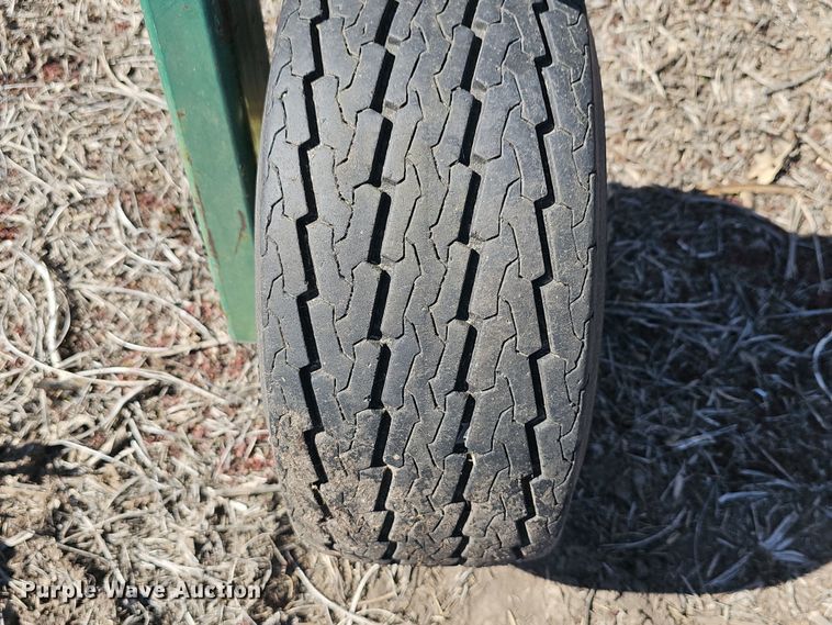 image for item DO7854 Sunflower Fallow-King 3040-28 sweep plow