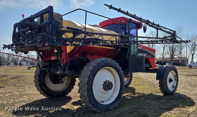 image for item DP6181 2005 Apache AS1010 sprayer
