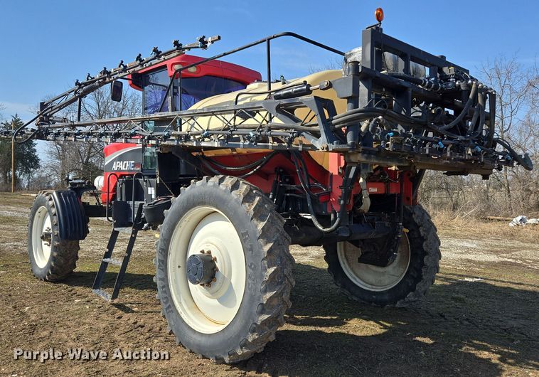 image for item DP6181 2005 Apache AS1010 sprayer