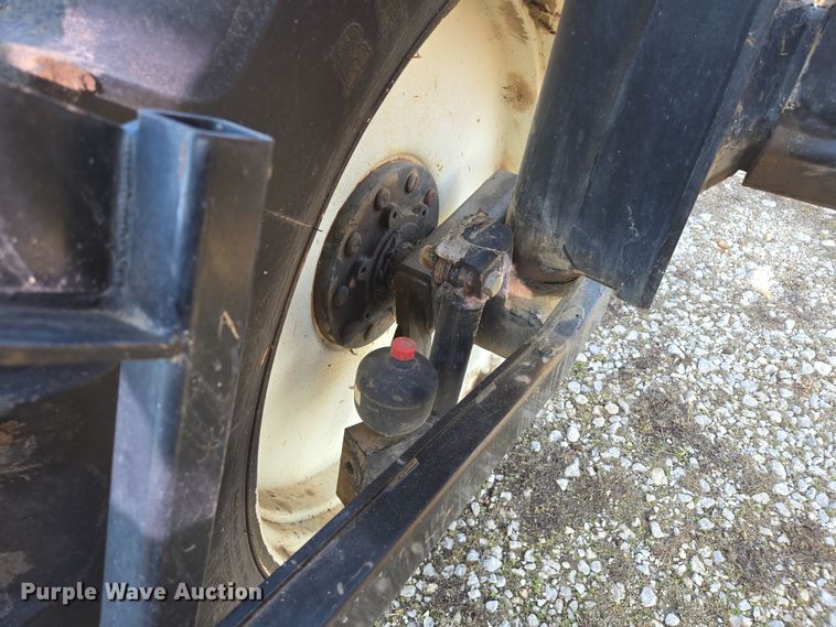 image for item DP6181 2005 Apache AS1010 sprayer