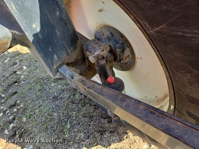 image for item DP6181 2005 Apache AS1010 sprayer