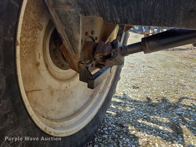 image for item DP6181 2005 Apache AS1010 sprayer